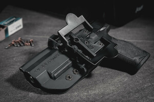 Comp-Tac International Taurus Branded Holster - Taurus TX22 Competition / Right Hand (C361TA376RBKN) Comp-Tac International Taurus Branded Holster - Taurus TX22 Competition / Right Hand (C361TA376RBKN)